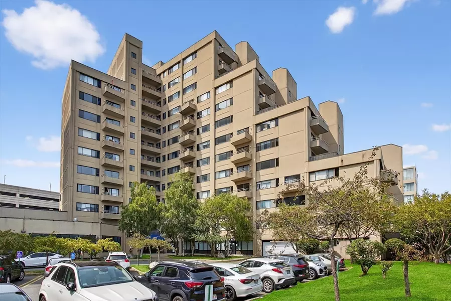 000 Ocean Ave #814, Revere, MA 02151