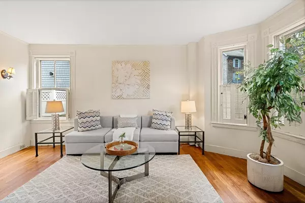 Marblehead, MA 01945,56 Hawkes