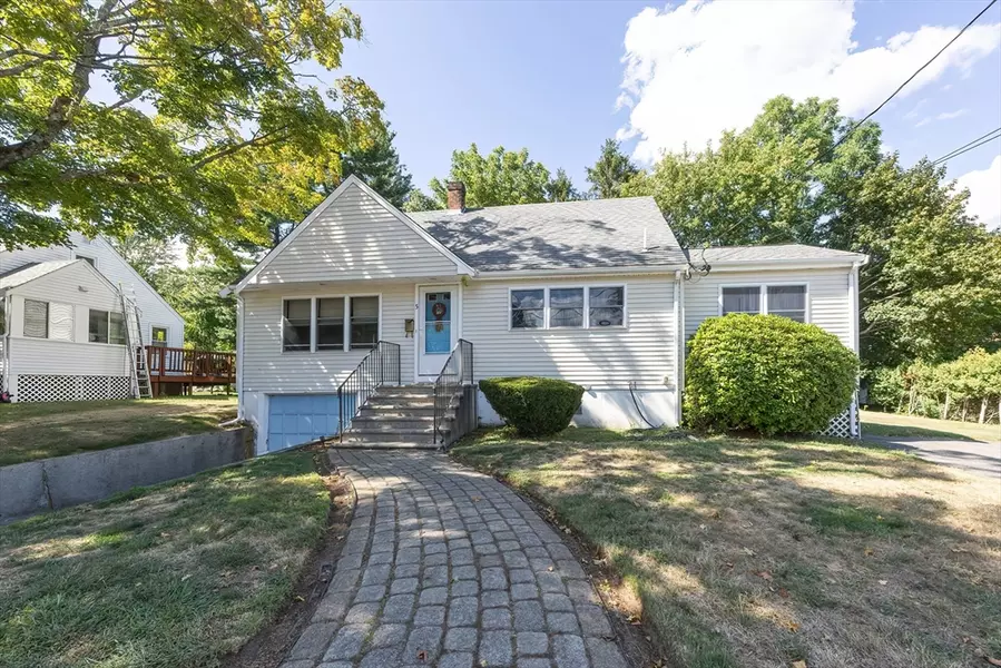 5 Walker Ave, Milford, MA 01757
