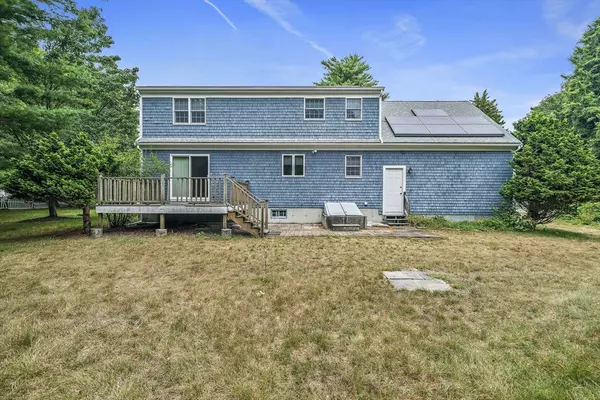 Marion, MA 02738,982 Point Rd
