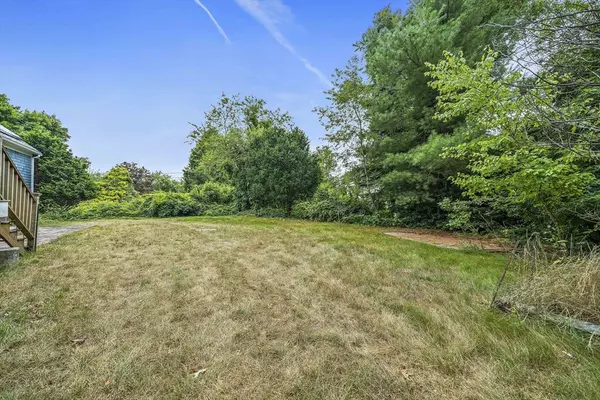 Marion, MA 02738,982 Point Rd