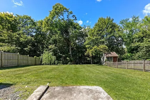 Swampscott, MA 01907,9 Sampson Ave