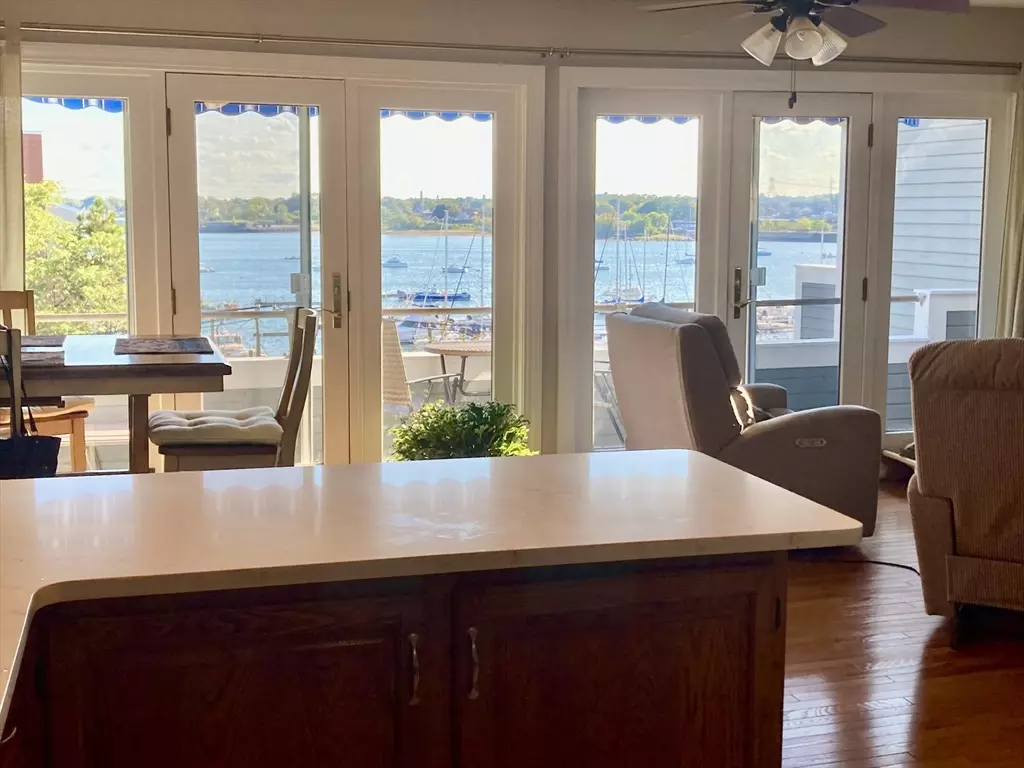 Beverly, MA 01915,61 Front St #B