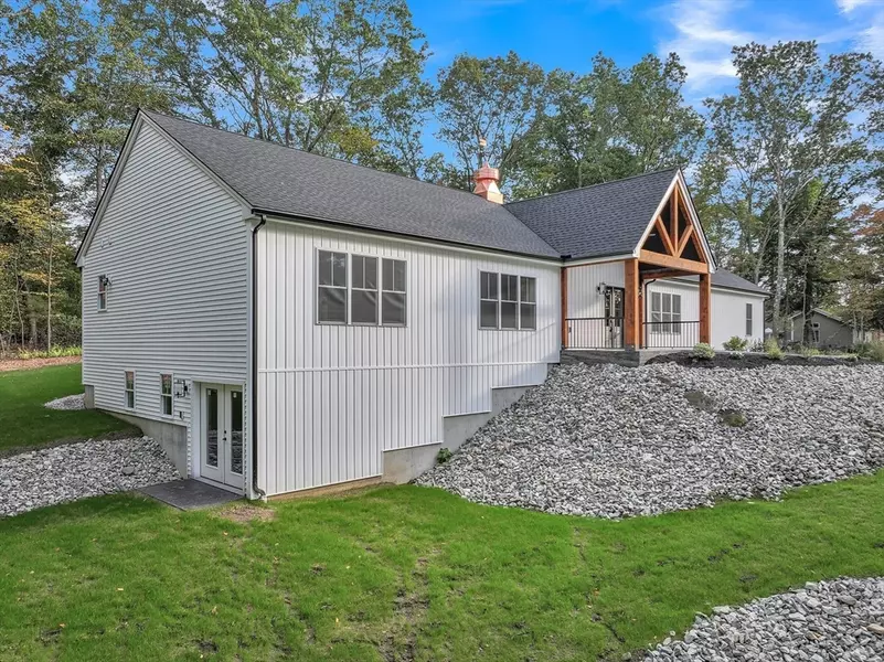 68 Lackey Dam Rd, Sutton, MA 01590