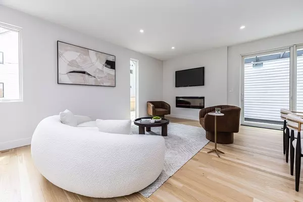 Cambridge, MA 02139,95 Griswold St #95