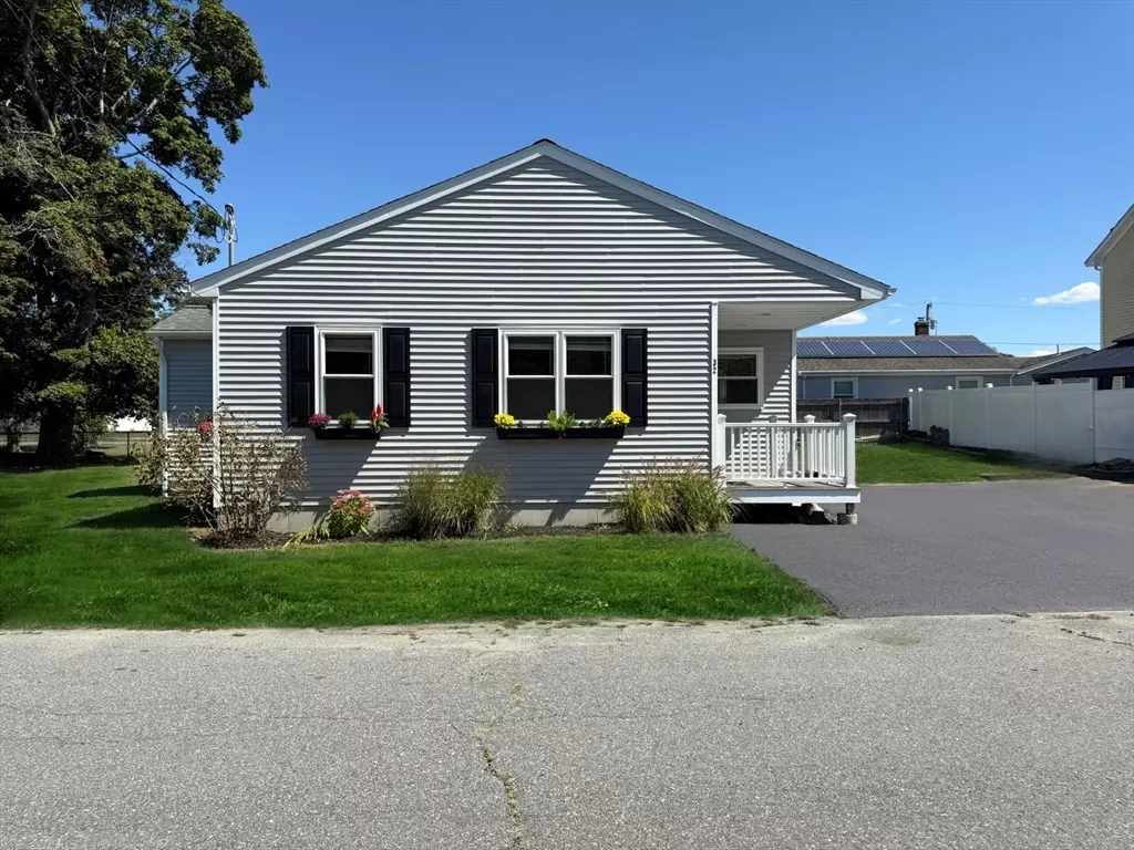 Swansea, MA 02777,32 Veranda Ave