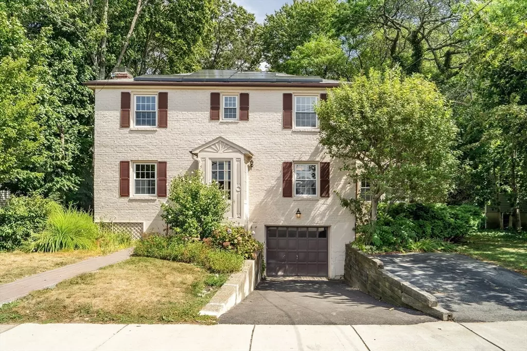 Newton, MA 02461,198 Dedham St