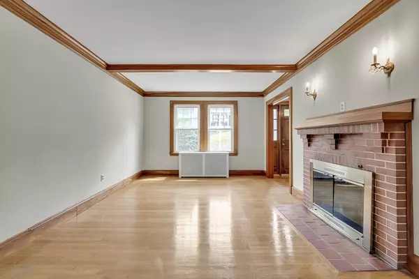 Boston, MA 02132,70 Robin Street