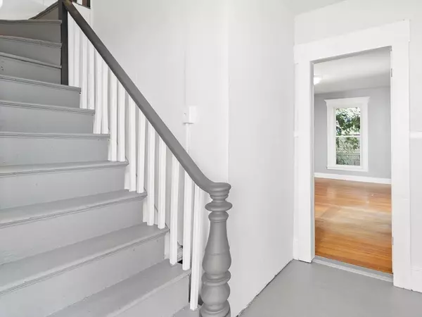 Swampscott, MA 01907,211 Burrill St