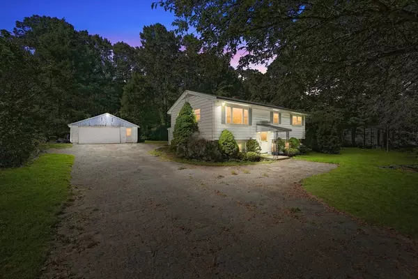 Uxbridge, MA 01569,385 River Rd