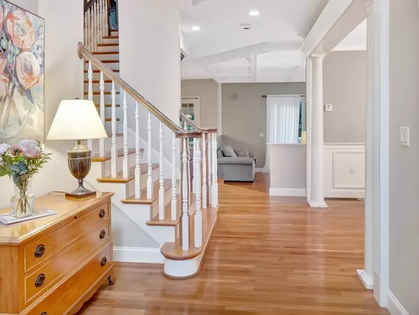 Easton, MA 02356,114 Summer