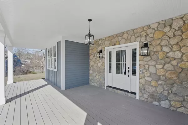 Danvers, MA 01923,4R Chatham Ln