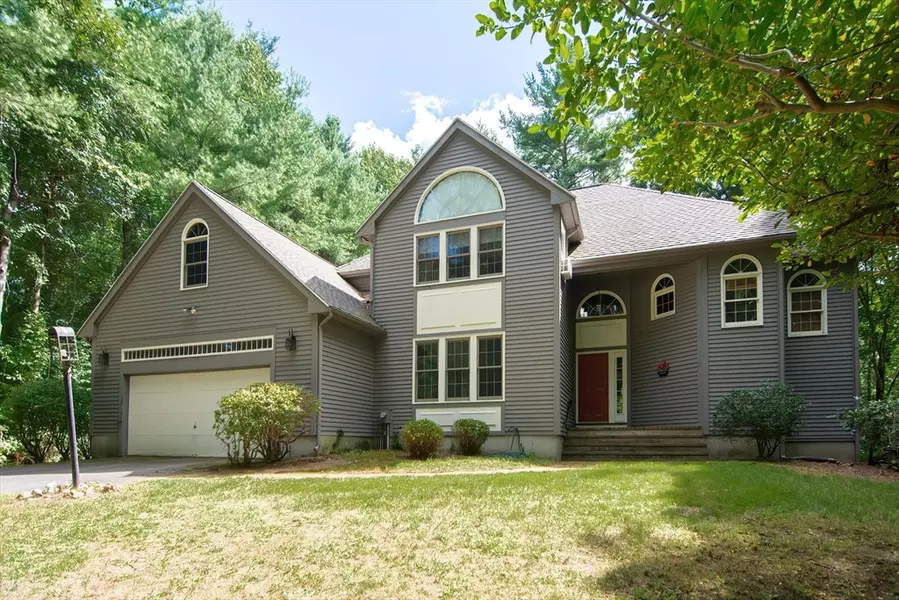 26 Noon Hill Ave, Norfolk, MA 02056