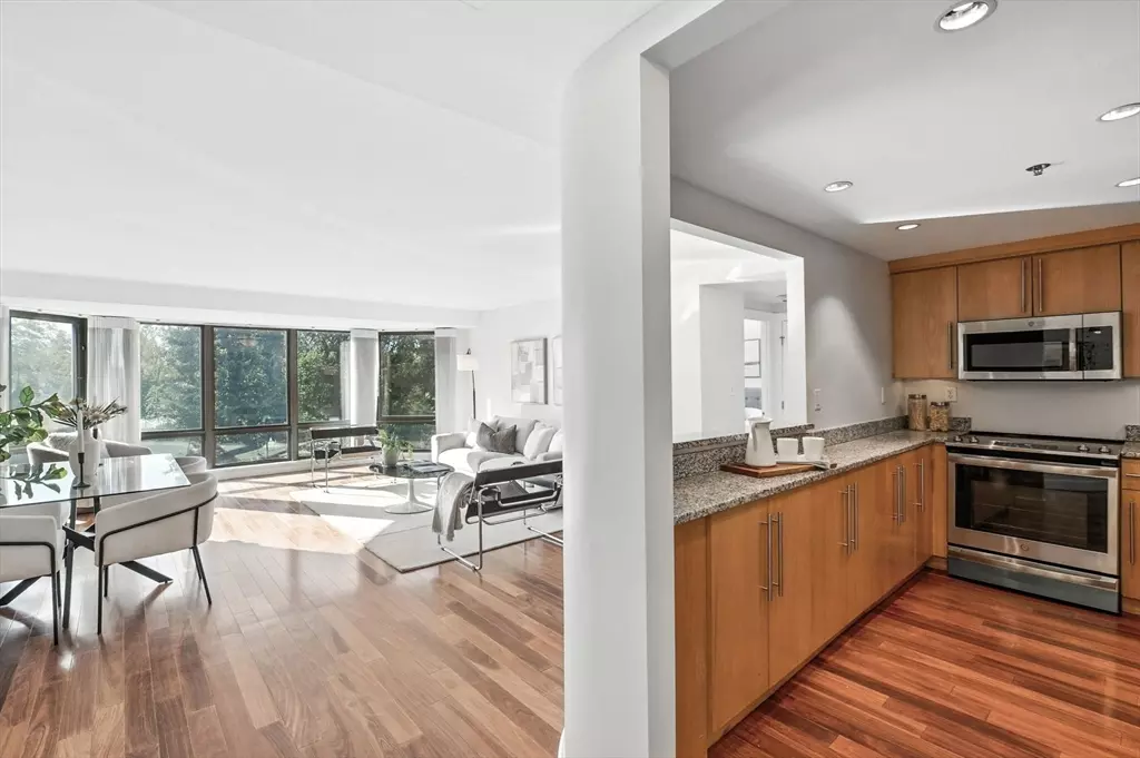 Boston, MA 02111,165 Tremont St #502