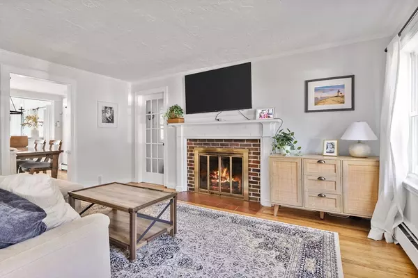 Westwood, MA 02090,86 Lakeshore Dr