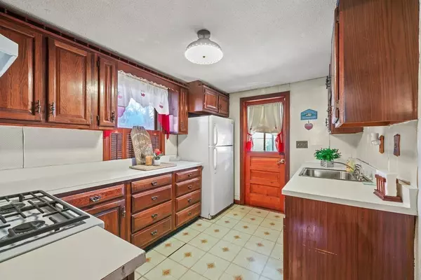 Springfield, MA 01104,19 Parkin St