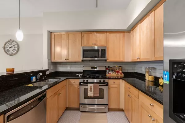 Winthrop, MA 02152,550 Pleasant St #307