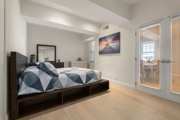 Winthrop, MA 02152,550 Pleasant St #307