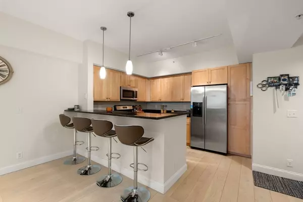 Winthrop, MA 02152,550 Pleasant St #307