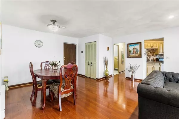 Quincy, MA 02169,215 Thomas Burgin Pkwy #35