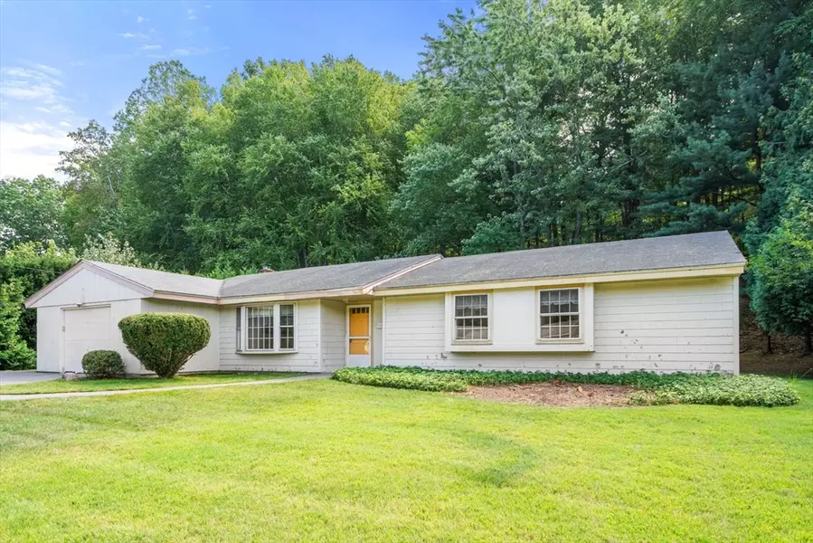 16 Larnis Road, Framingham, MA 01701