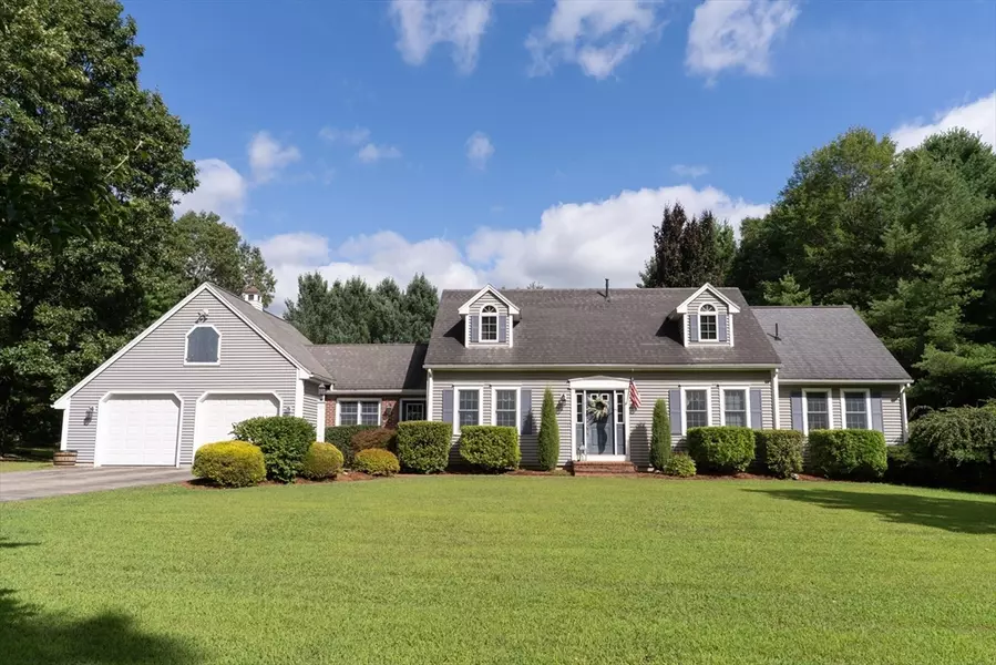 93 Birch Hill Rd, West Brookfield, MA 01585