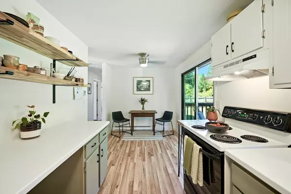 Northampton, MA 01060,1007 Westhampton Rd