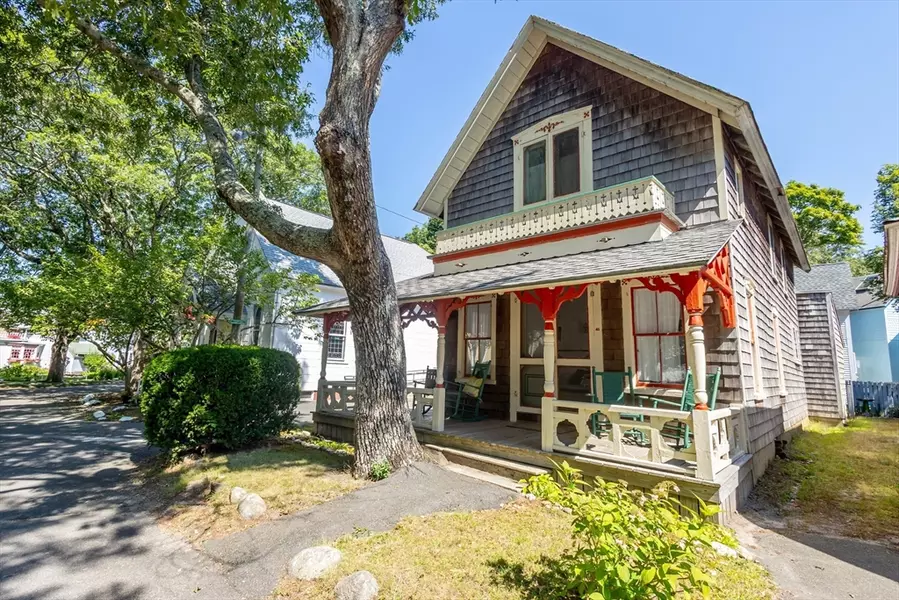 41 Trinity Park, Oak Bluffs, MA 02557