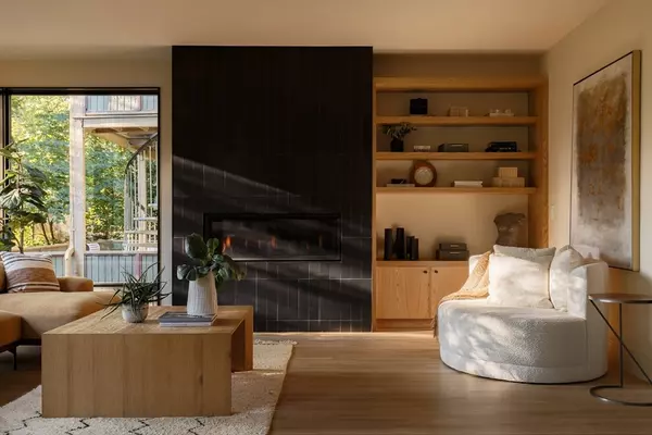 Cambridge, MA 02138,11 Sacramento Place