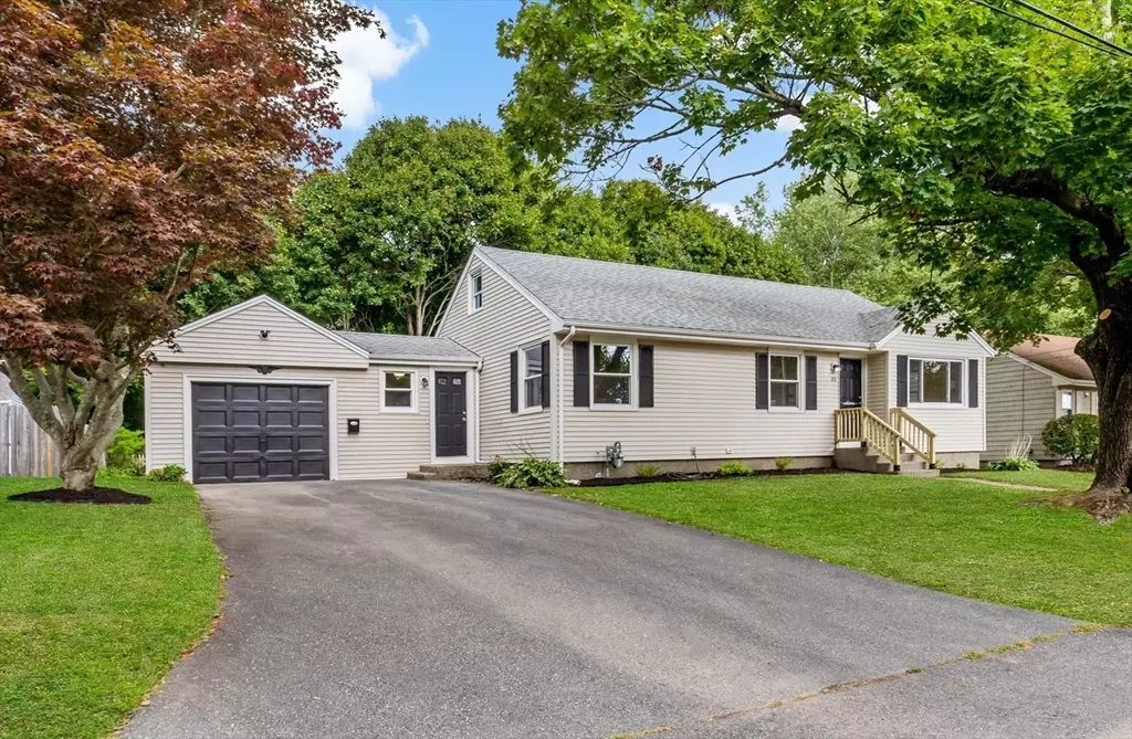 Somerset, MA 02726,30 Bower St