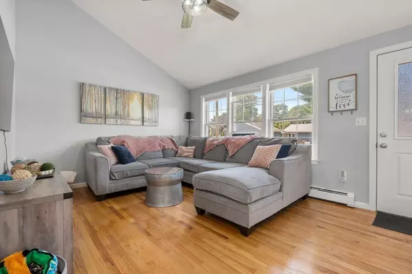 Methuen, MA 01844,15 Burrill Ave