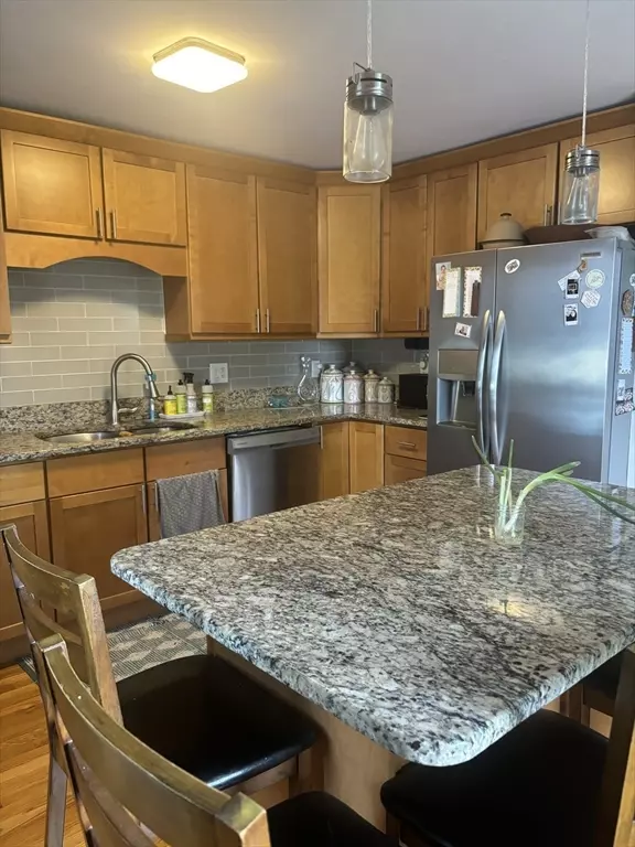 Salem, MA 01970,3 1/2 Becket Ave #3