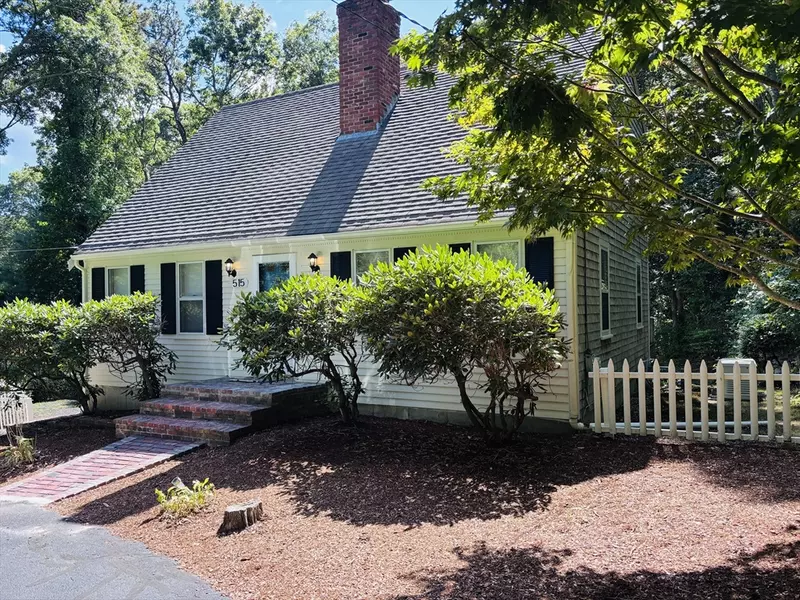 515 Cedar St, Barnstable, MA 02668