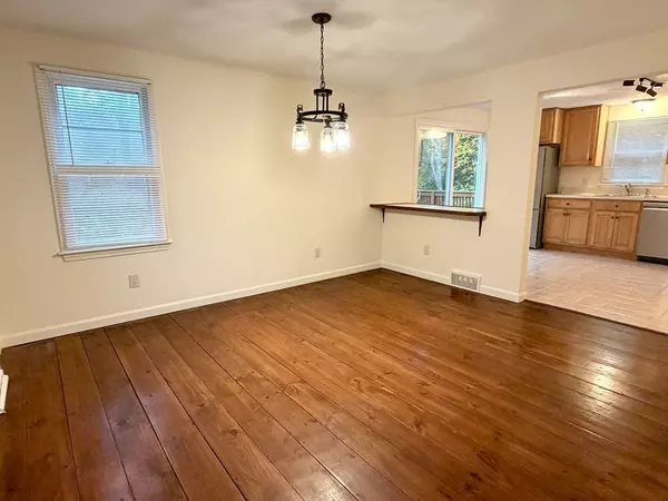 Barnstable, MA 02668,515 Cedar St