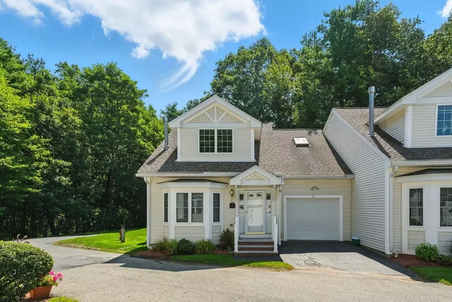 11 Squaw Creek Dr #11, Haverhill, MA 01830