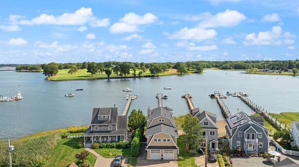 4 Fosters Pt, Beverly, MA 01915
