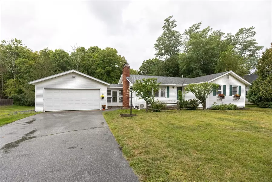 664 Old Post Rd, North Attleboro, MA 02760