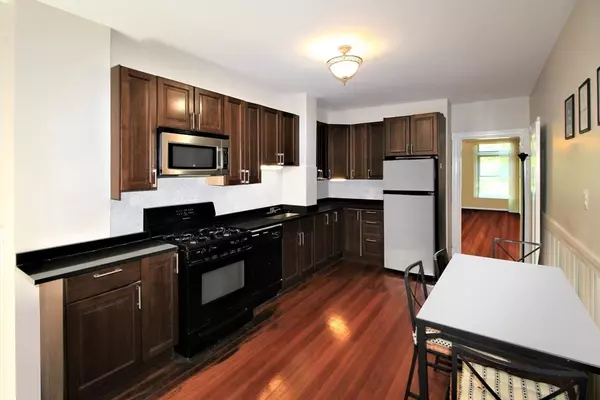 Brookline, MA 02445,1805 Beacon Street #U