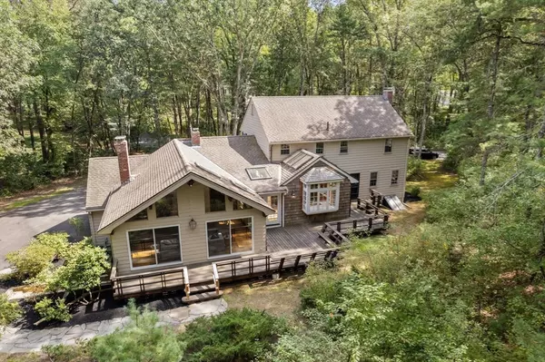 Wayland, MA 01778,11 Grove Street