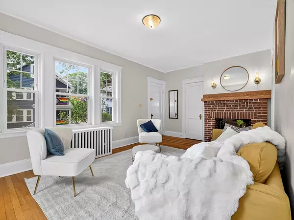 Boston, MA 02130,98-100 Bourne St #100