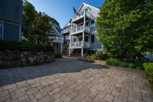 27 Brewster Street #27, Plymouth, MA 02360
