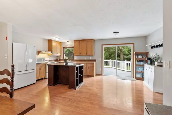 Ashburnham, MA 01430,39 Holt Rd.