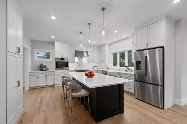 Wakefield, MA 01880,4 Adams Street