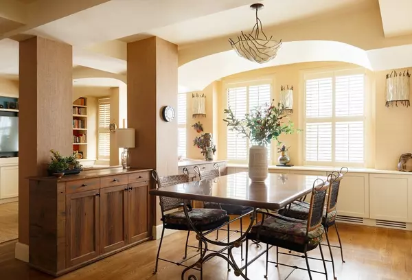 Boston, MA 02116,172 Beacon Street #4