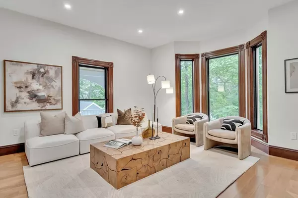 Newton, MA 02458,14 Summit Street #14-F