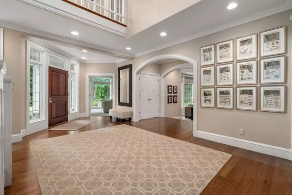 Needham, MA 02492,189 Bridle Trail Road