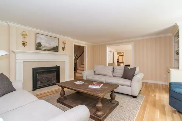 Wayland, MA 01778,115 Draper Rd.