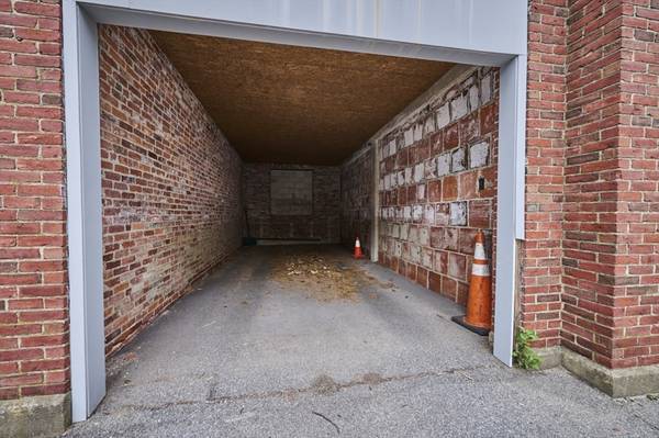 Brookline, MA 02446,52 Babcock Street #6