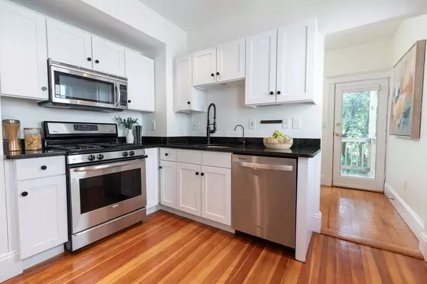 Brookline, MA 02446,106 Browne Street #2