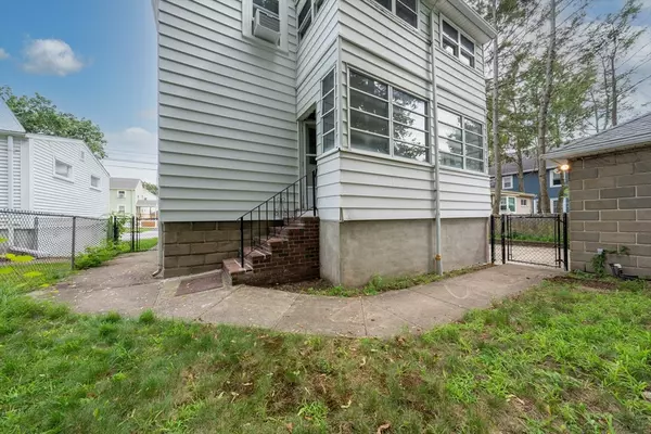 Watertown, MA 02472,63-65 Evans St